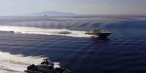 Άσκηση απεγκλωβισμού πληθυσμού δια θαλάσσης μετά από εκδήλωση πυρκαγιάς από τη Λιμενική Αρχή Καλύμνου