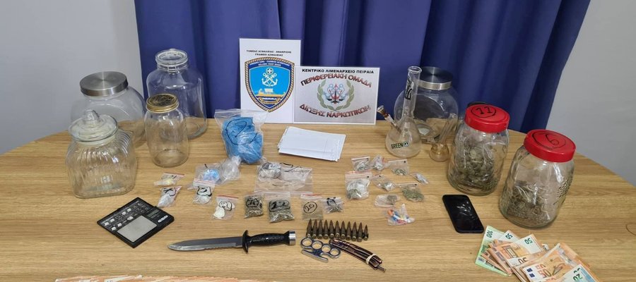 Σύλληψη δύο ημεδαπών και μίας ημεδαπής για ναρκωτικά και όπλα  στο Ίλιον Αττικής
