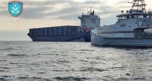 Επιχείρηση έρευνας και διάσωσης 93 ατόμων στη θαλάσσια περιοχή 40 ν.μ. δυτικά Πύλου και σύλληψη 3 διακινητών